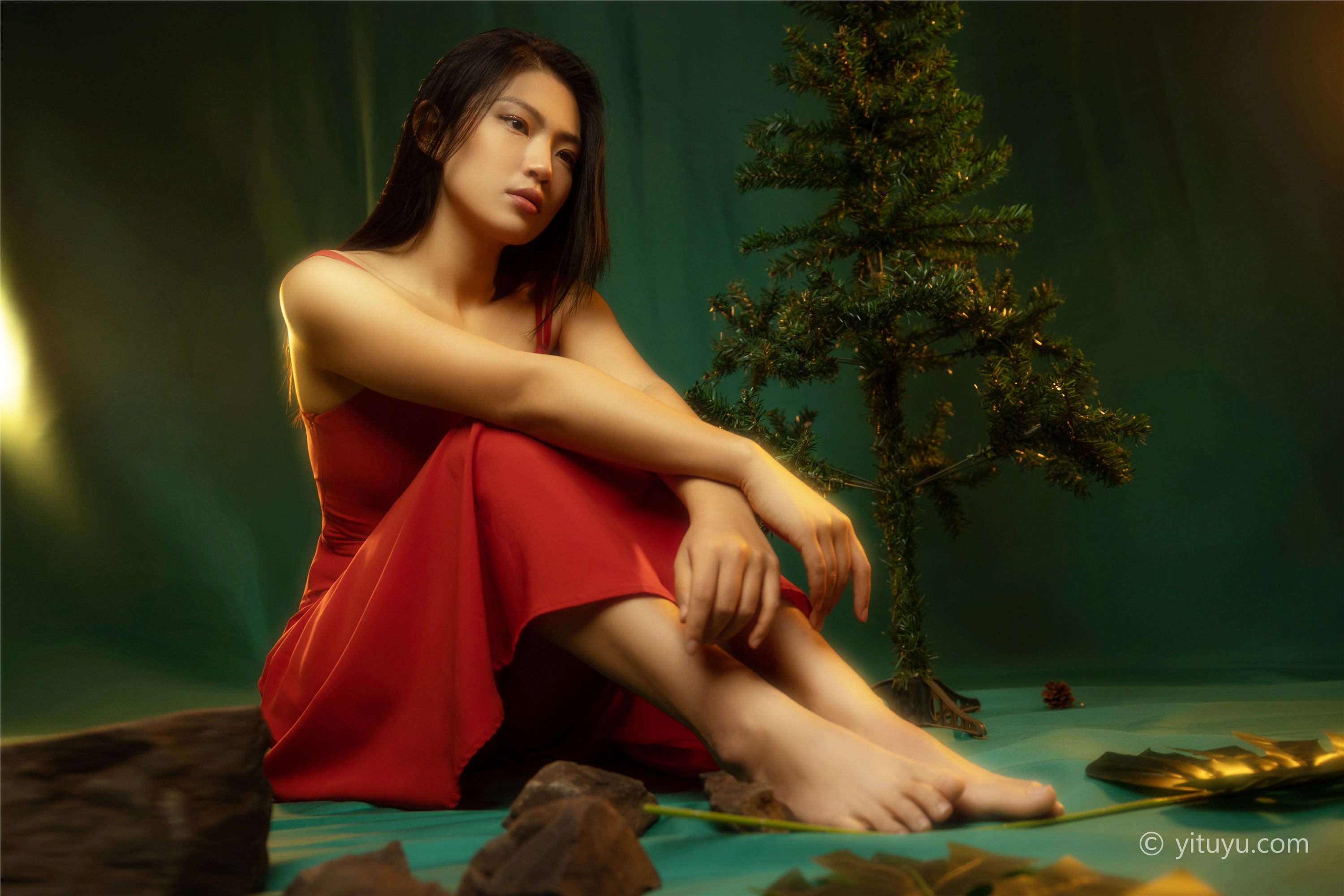 YITUYU艺图语  2021.05.24 红装 娇娇